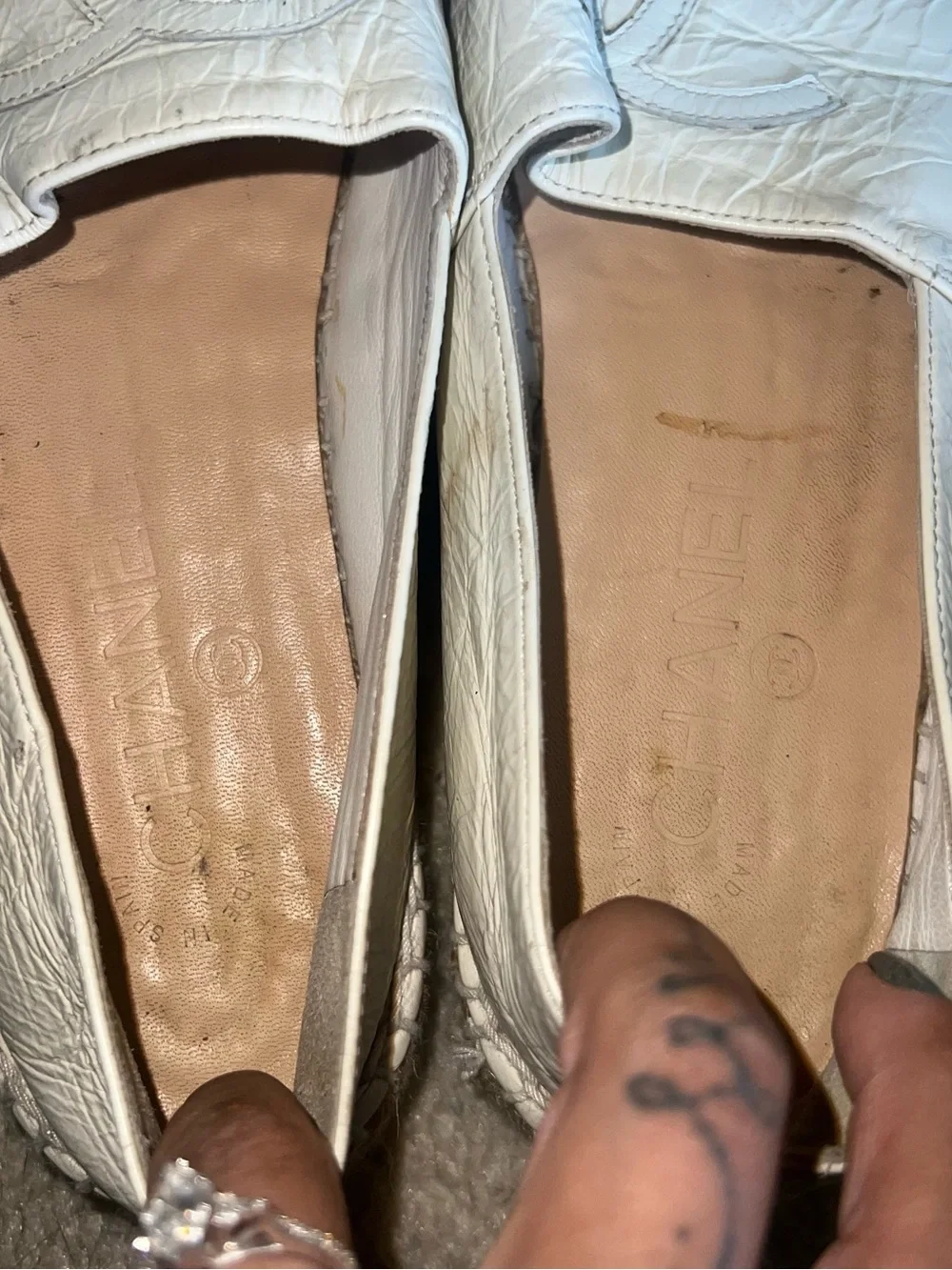 CHANEL Cream Leather Espadrille Slip-Ons with Interlocking CC